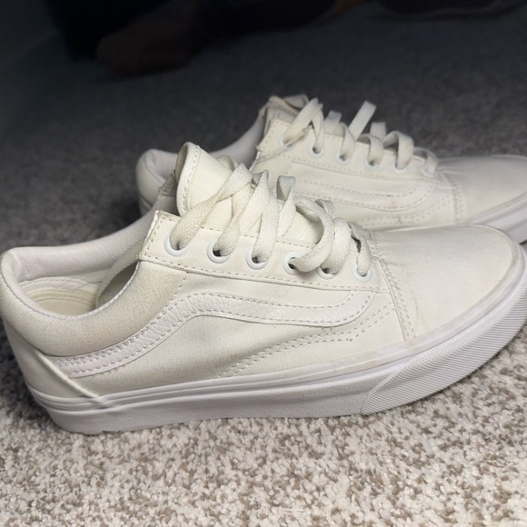 Vans Shoes - Women’s VANS size 7.5 women; size 6 men's